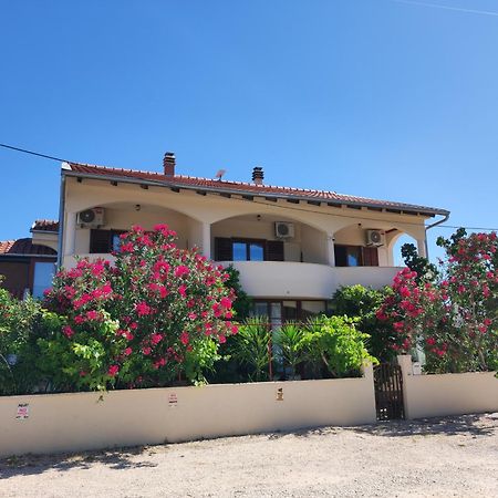 Apartments Busic Biograd na Moru Kültér fotó